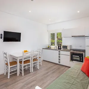 Flor Da Laranja, Apartment